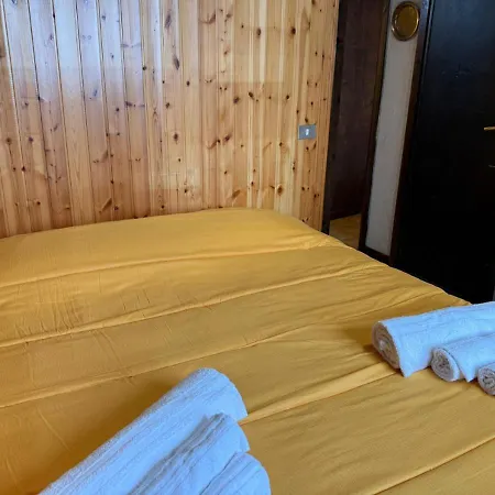 Lägenhet Palaghiaccio - 6 Posti Letto Affianco Al Palaghiaccio Di *