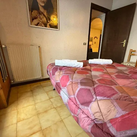 Palaghiaccio - 6 Posti Letto Affianco Al Palaghiaccio Di *