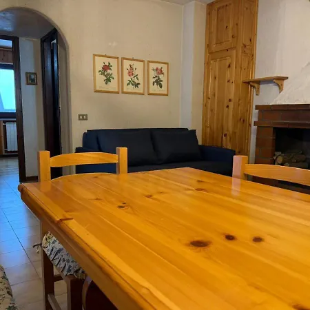 Appartamento Palaghiaccio - 6 Posti Letto Affianco Al Palaghiaccio Di *