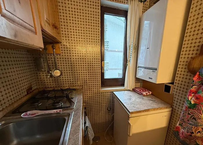 Palaghiaccio - 6 Posti Letto Affianco Al Palaghiaccio Di *