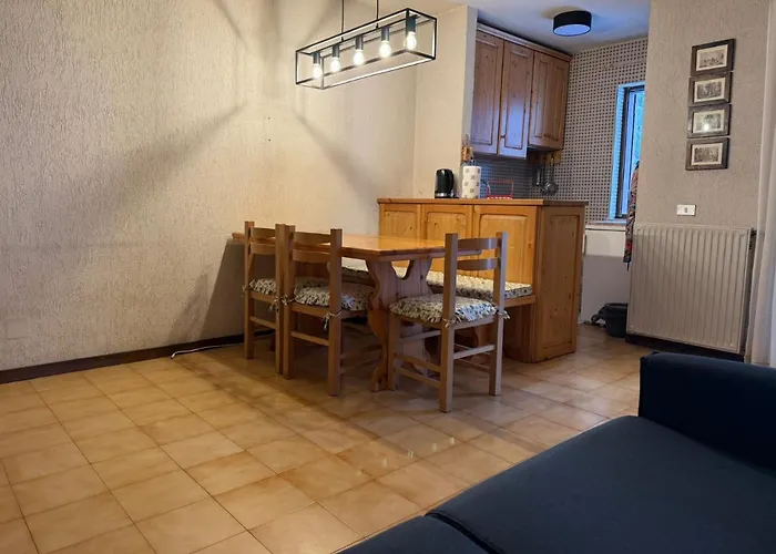 Apartamento Palaghiaccio - 6 Posti Letto Affianco Al Palaghiaccio Di