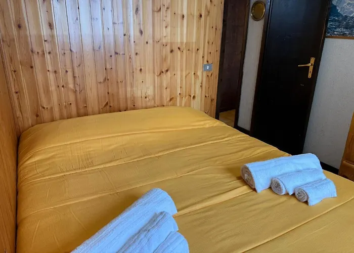 Apartamento Palaghiaccio - 6 Posti Letto Affianco Al Palaghiaccio Di *